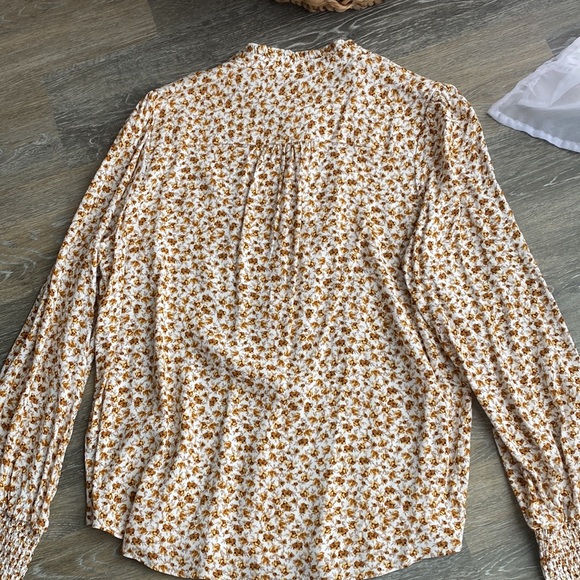 RW&CO blouse - Picture 8 of 8